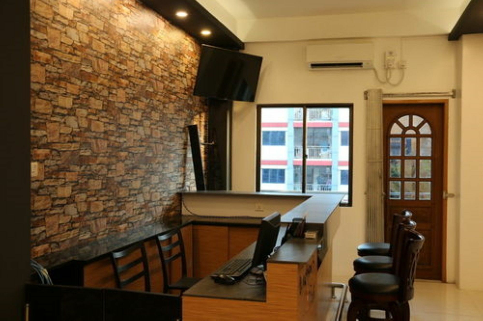 Hotel Wayfarer'S Rest Rangun Zewnętrze zdjęcie